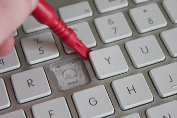 Снятие кнопок у клавиатуры